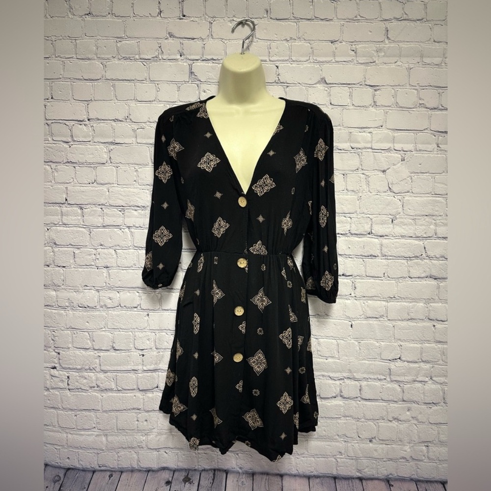 Carly Jean Los Angeles, Black Patterned Women's Dress, Size Large (New, no tags)